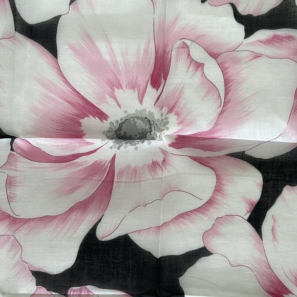Hanae Mori Floral Black and Pink Handkerchief - Picture 6 of 7
